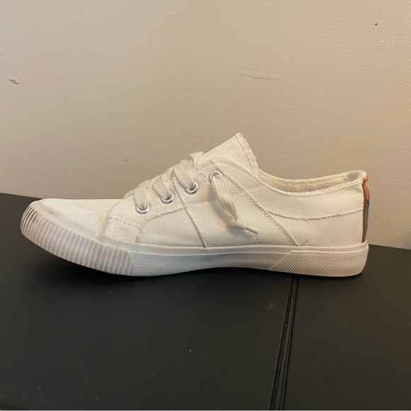 Tommy Bahama Slip on Cotton shoe - Picture 5 of 9